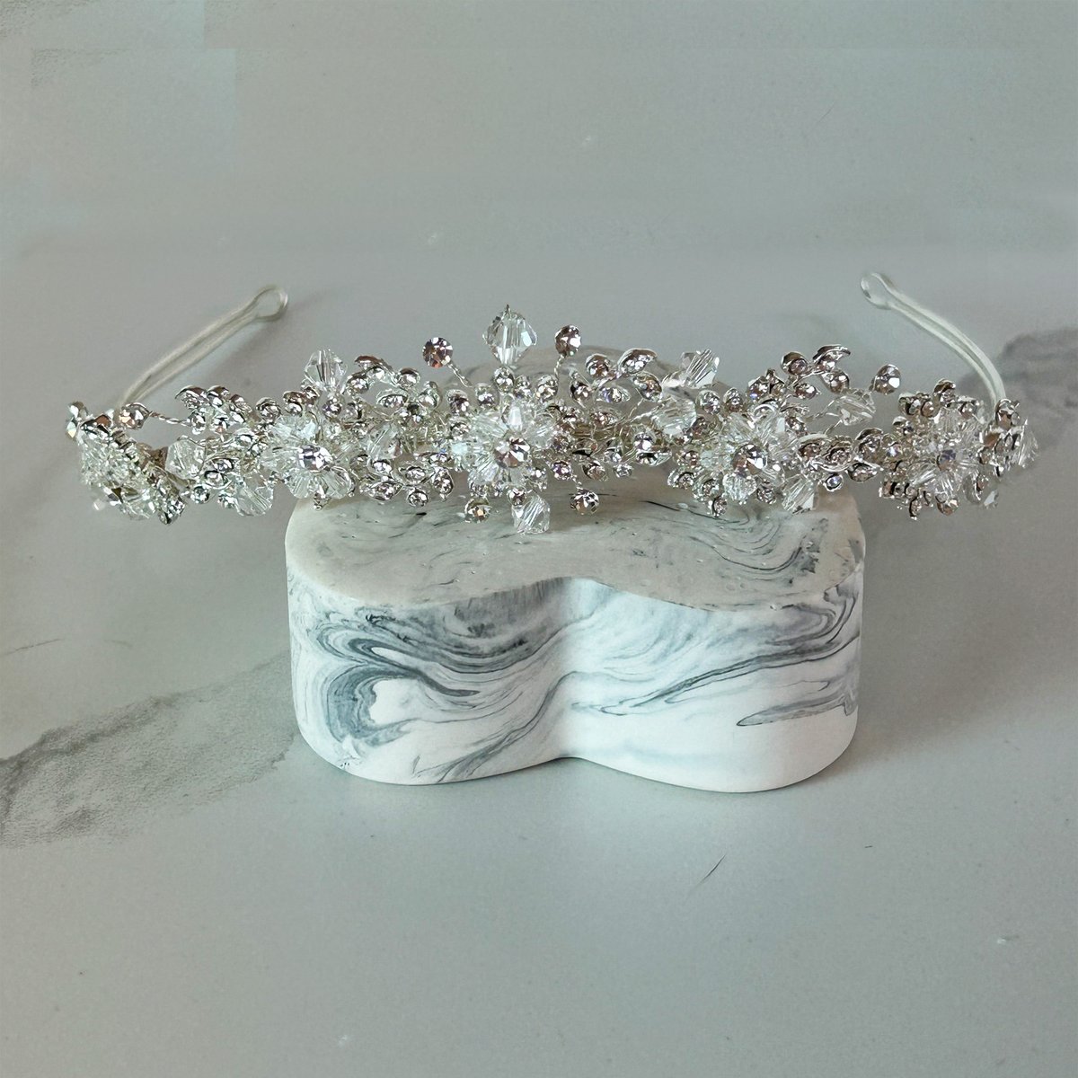 Crystal & Diamante Bridal Tiara - Emmerline #futuremrs💍 #2022bride
Buy here tiarasandco.co.uk/product-page/c…