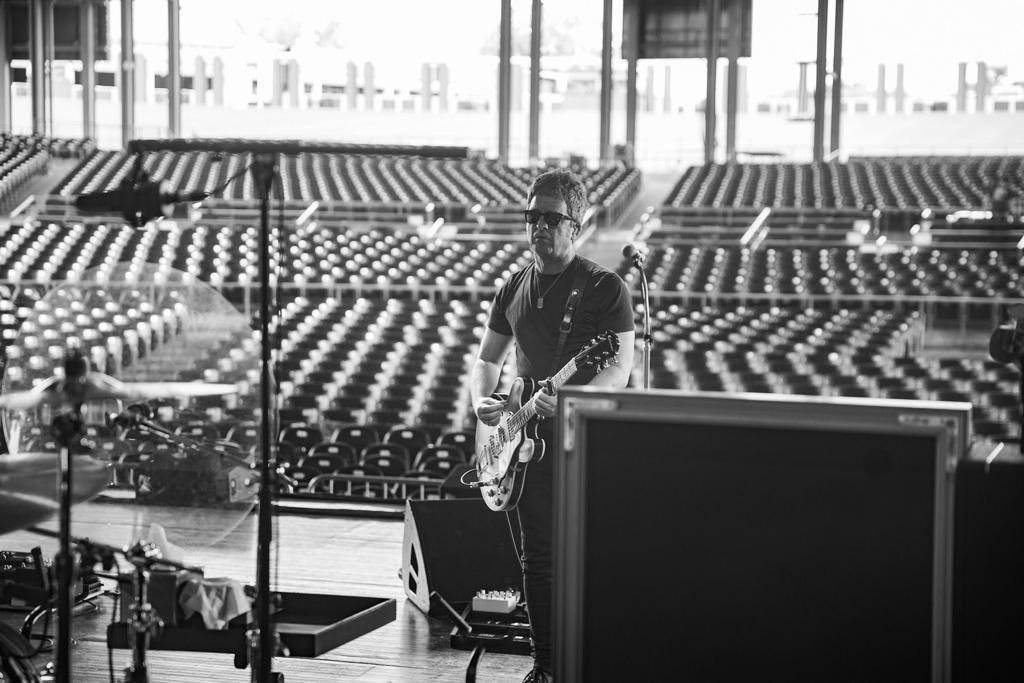 Noel Gallagher tweet media
