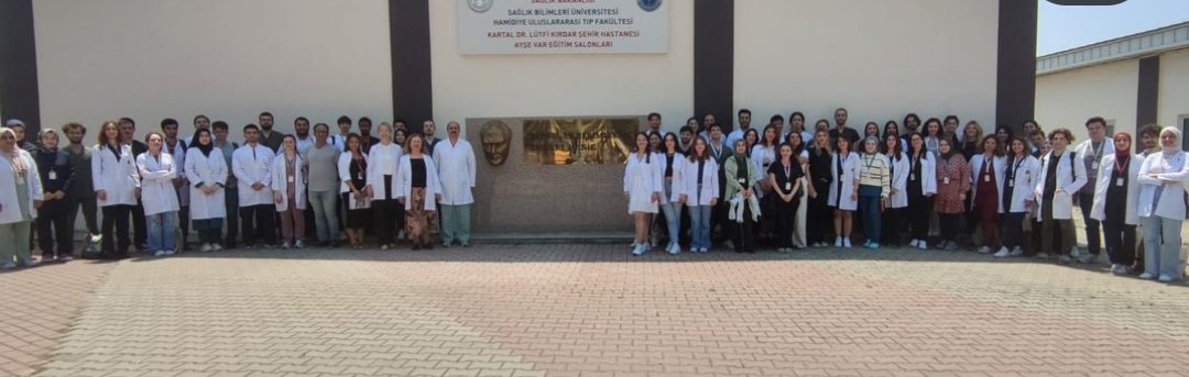 hamidiyeutf's tweet photo. Fakültemiz 6. Sınıf (intern) öğrencileri "Birlikte Kullanım Protokolü" kapsamında Dr. Lütfi Kırdar Şehir Hastanesinde farklı branşlarda staj yapmaya başladılar. 

İntern doktor öğrencilerimize yeni eğitim öğretim yılında başarılar diliyoruz. https://t.co/FPGyoMhX6j