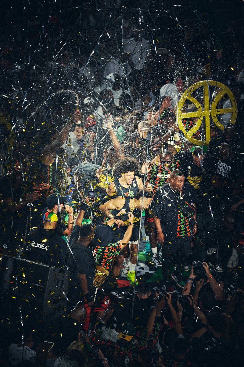 thenadirhifi's tweet photo. Back to back champs. All love ❤️ 
 @quai54wsc https://t.co/R2SySjsaV3