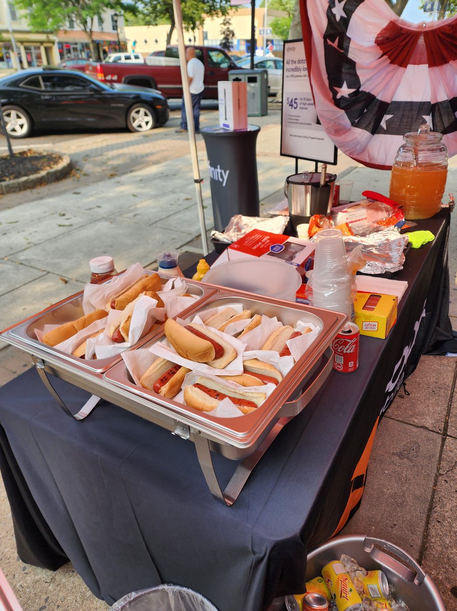 boostmobile's tweet photo. Feeling the freedom vibes this Fourth of July weekend! πΊπΈβ¨ Come celebrate Independence day with us at your local Boost Mobile store! #redwhiteandboost. https://t.co/3ql7dn1WUg