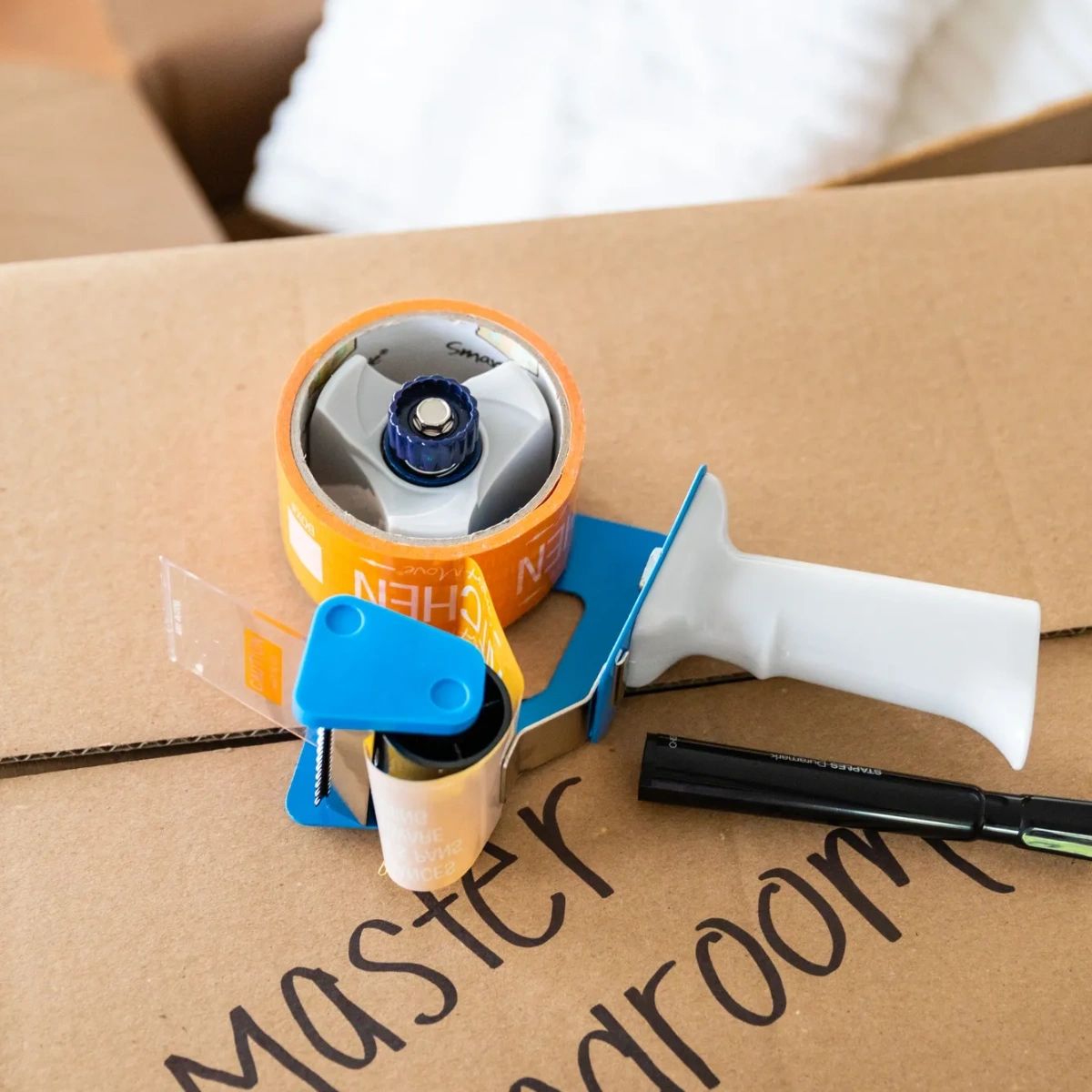 MIBOXNE's tweet photo. Tip: When packing your belongings for storage, be sure to label all boxes clearly with their contents. This will make it much easier to find what you need when it comes time to unpack. If you're unsure how to pack certain items, our team at MI-BOX is always here to help! https://t.co/HEOUceNKwq