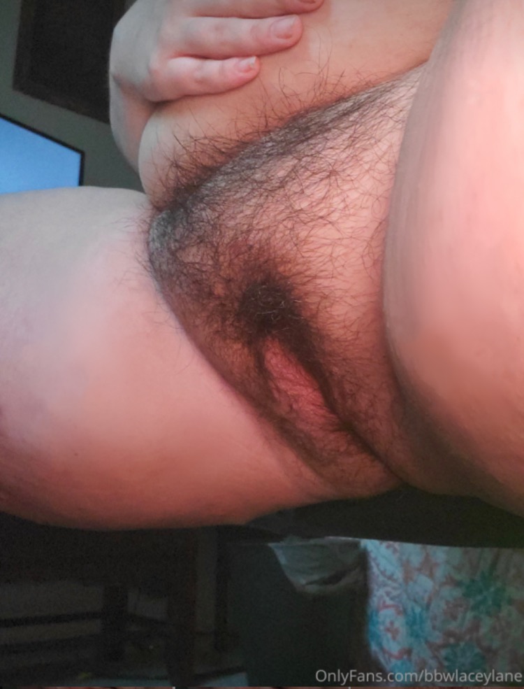 mswaterfall22's tweet photo. You still eating it this hairy?? https://t.co/BwFwVawb7B