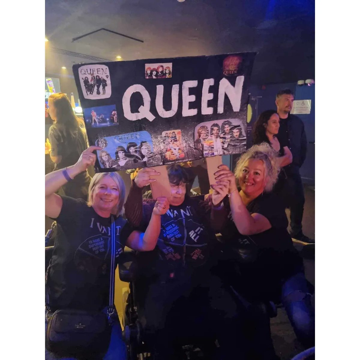 wwlwest's tweet photo. Eva, from Riversway Care Home, felt like a champion on Friday evening, when her wish to watch a Queen Tribute band was fulfilled 👑🎶🎸

To top the electrifying night off, Eva and her carers got a great picture with the band @dontstopqueennow at the end of the concert! ✨👌🏽 https://t.co/VxdwPmZg4e