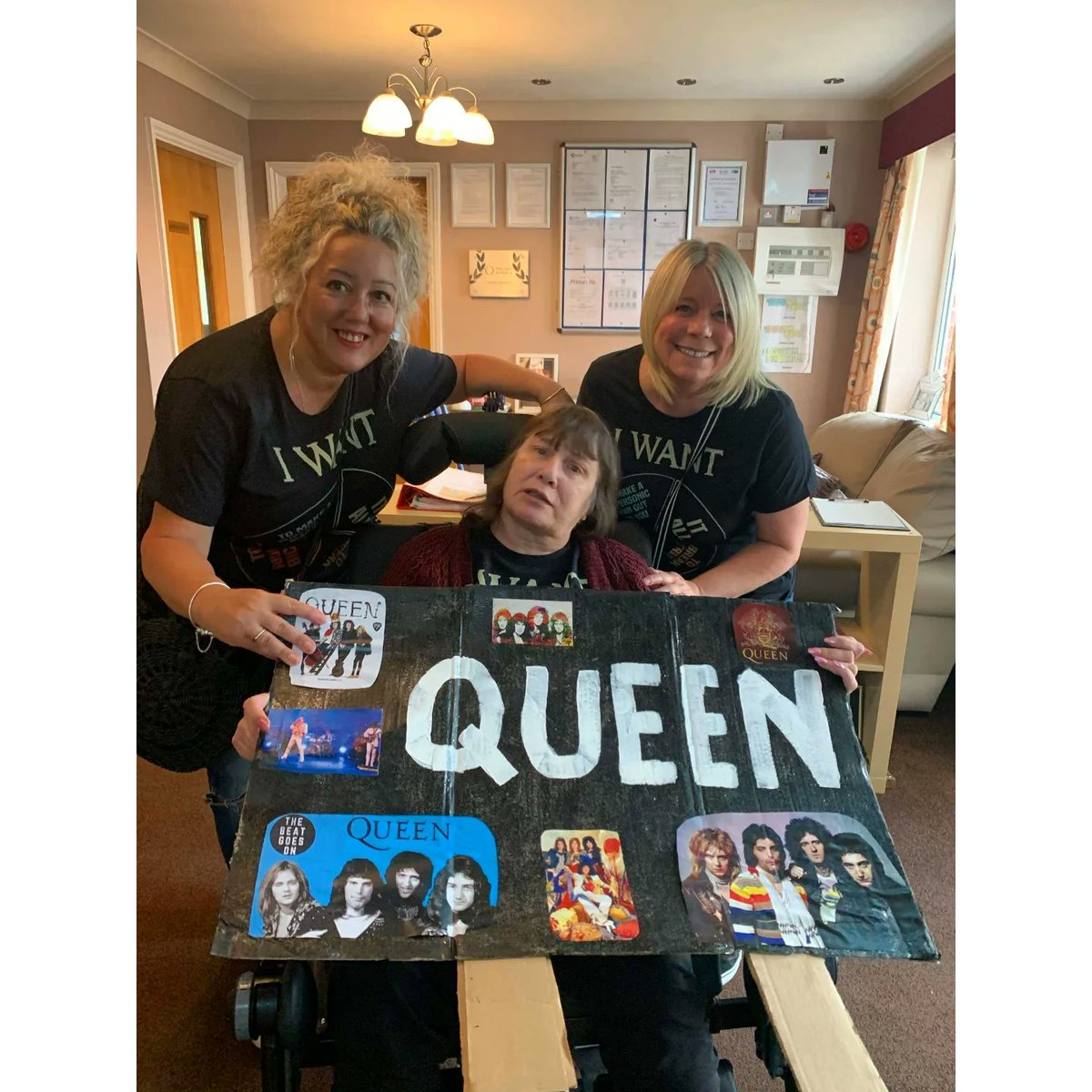 wwlwest's tweet photo. Eva, from Riversway Care Home, felt like a champion on Friday evening, when her wish to watch a Queen Tribute band was fulfilled 👑🎶🎸

To top the electrifying night off, Eva and her carers got a great picture with the band @dontstopqueennow at the end of the concert! ✨👌🏽 https://t.co/VxdwPmZg4e