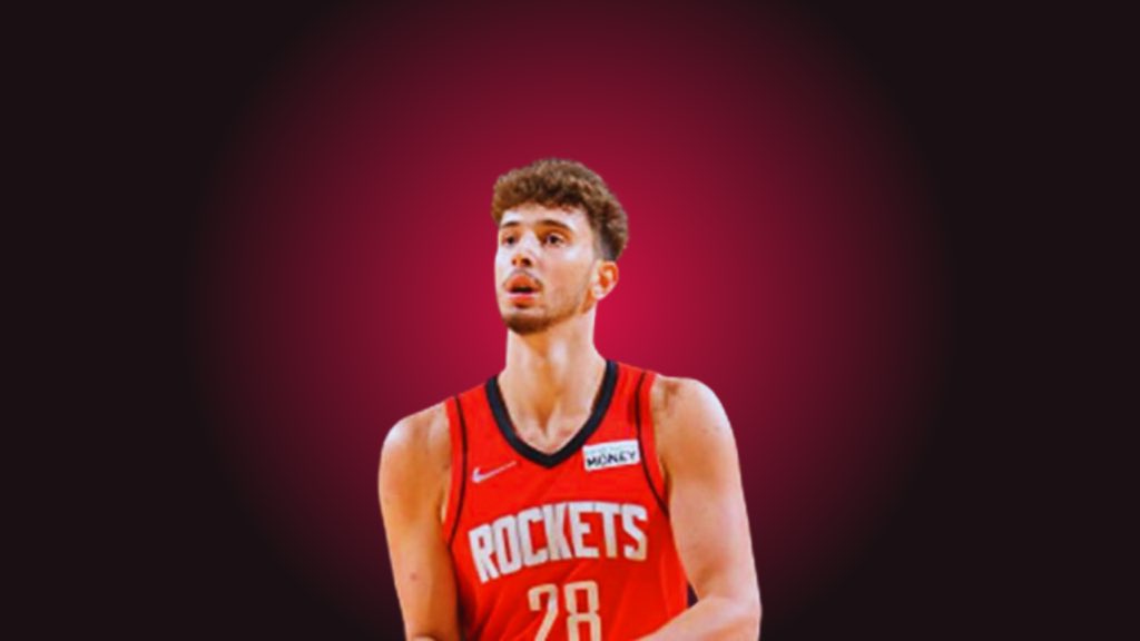 HoopsDrive's tweet photo. Alperen Şengün’s passing brings me pure joy. Just a special blend of size, vision, and raw pass making ability. Whether it’s the short roll, post ups, or passing from the top of the key, there’s a million ways Ime can utilize him. Heres a 🧵of some of his best passes from the yr https://t.co/FRL5uAE15T