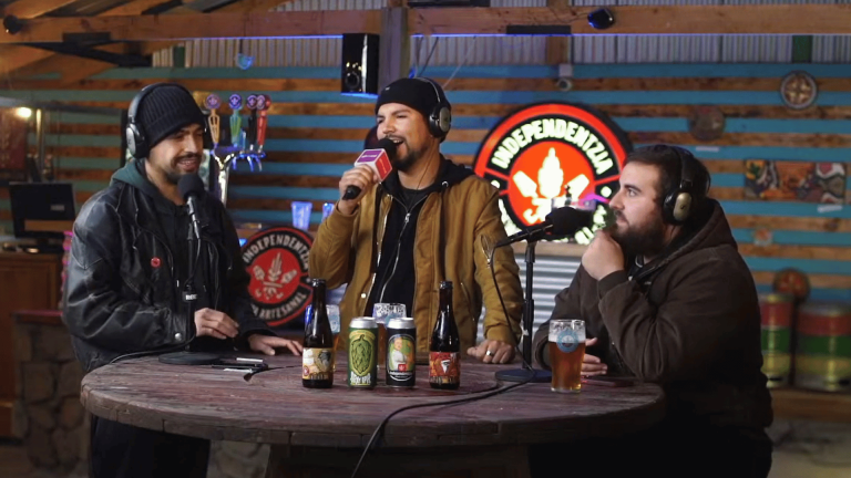 elmuralcl's tweet photo. “Sin Remate”: lanzan podcast de comedia serenense con show de stand up comedy en vivo https://t.co/ysiqVPBD9U https://t.co/GdcpWE9lba