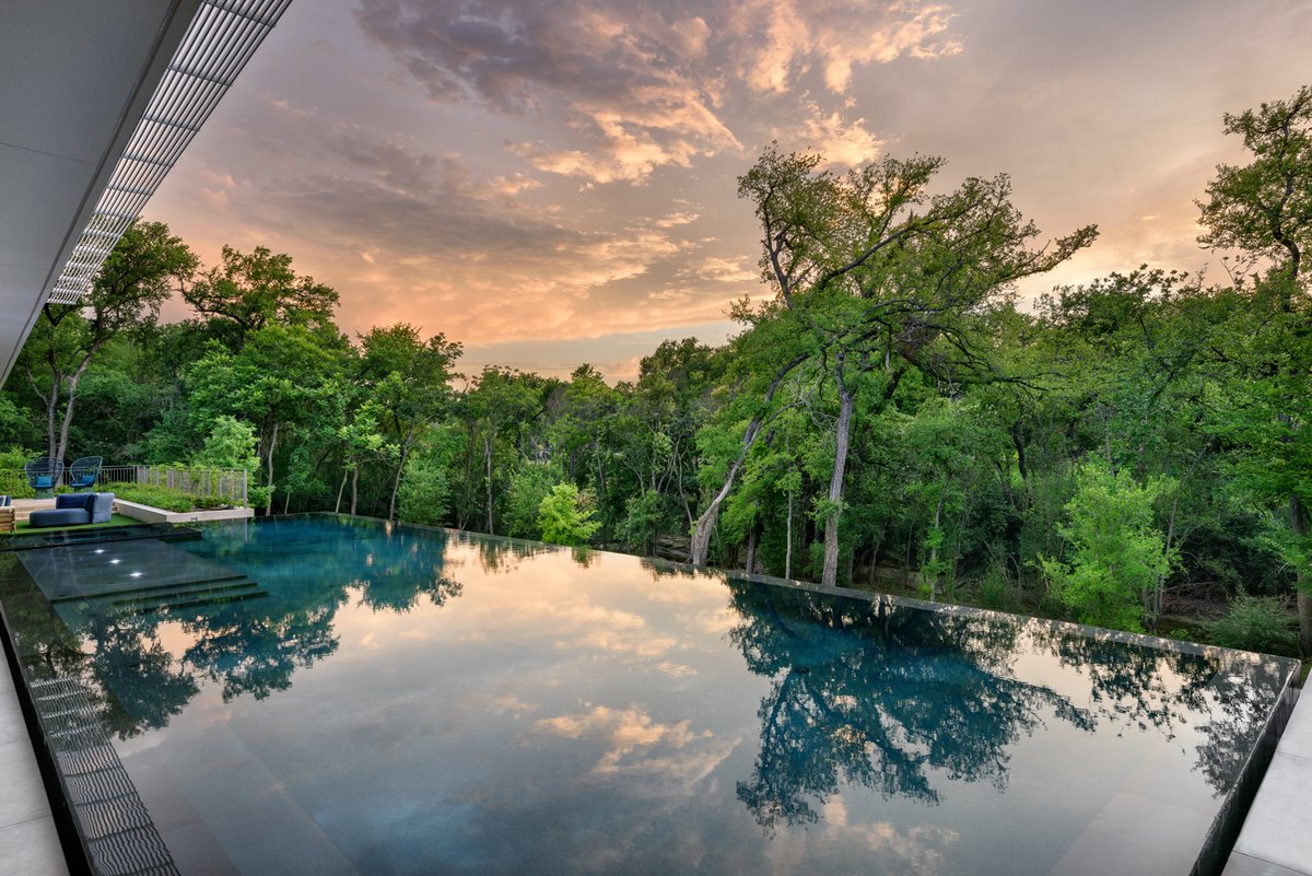 AquaTerraDesign's tweet photo. Up high or down low the Surrey Oaks project looks incredible from every angle! #aquaterraoutdoors #designbuild #pooldesign #backyard #backyardmakeover https://t.co/zWgKrd9Nwj
