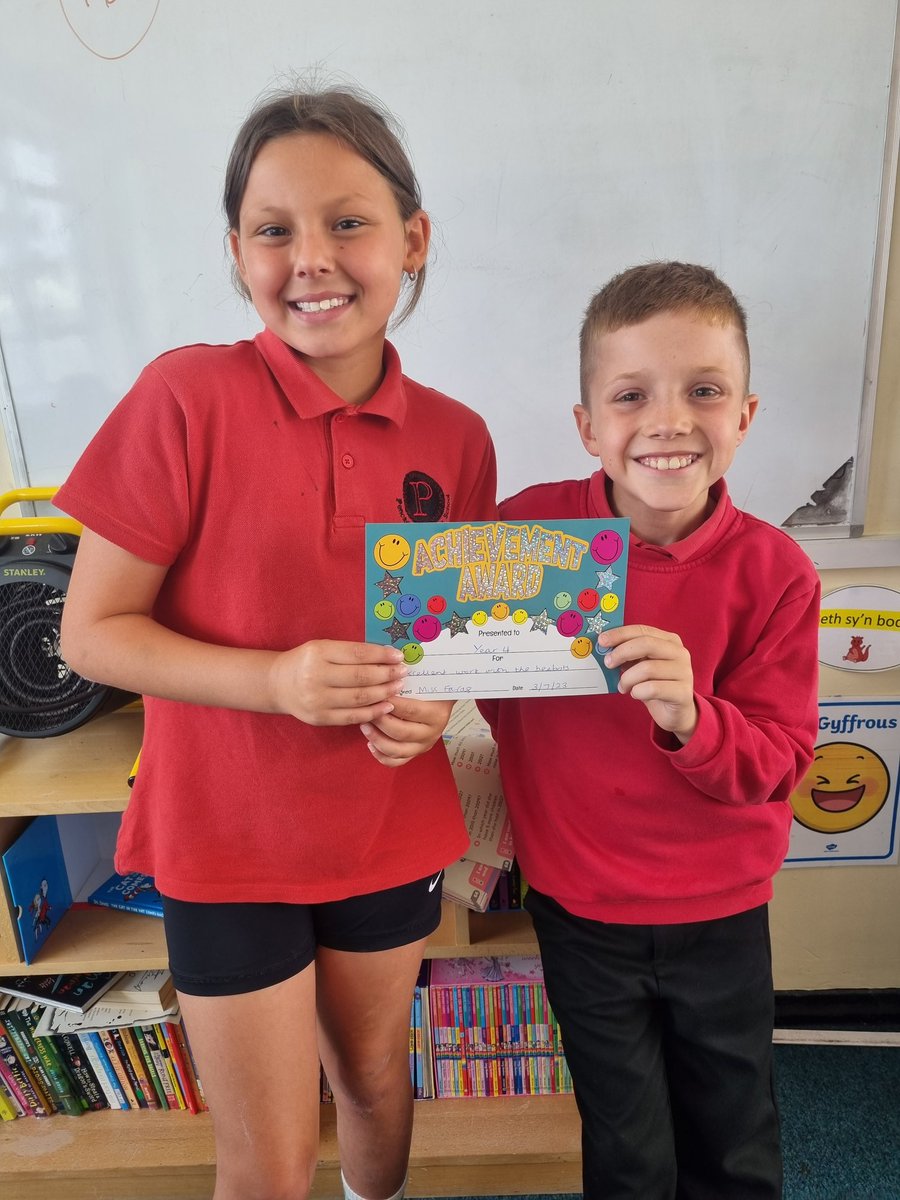 pencaerauprima1's tweet image. Year 4 were happy to recieve a class certificate for "Excellent work with the Beebots". #codingmadefun