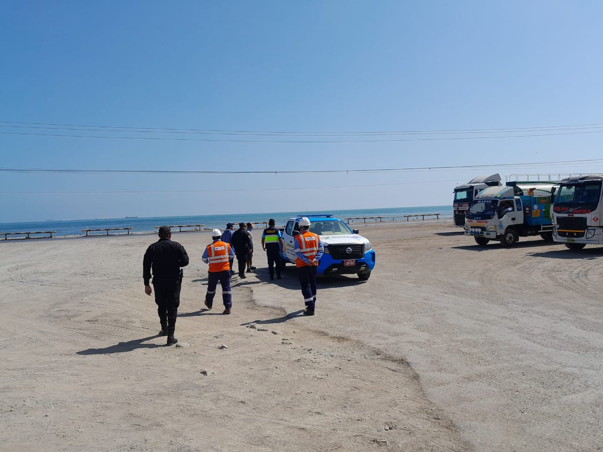 APN_PuertosPeru's tweet image. 👷 La actividad, realizada con el fin de reforzar la comunicación y coordinación de las autoridades ante posibles amenazas, contó también con la participaron de la Policía Nacional del Perú #PNP y Serenazgo del distrito de San Andrés.

#CódigoPBIP
#ProtecciónySeguridad