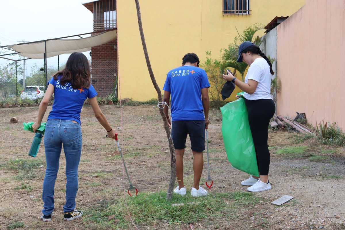 UNIVAVallarta's tweet photo. Comprometidos con nuestra misión, en UNIVA Vallarta nos sumamos a conmemorar el "Día por la Integridad" con una Jornada de Limpieza donde participo toda la comunidad de nuestro Campus 
#DíaPorLaIntegridad #JornadaDeLimpieza #LíderesConEspírituDeServicio #DesarrolloIntegralUniva https://t.co/y1ulJ8ilea