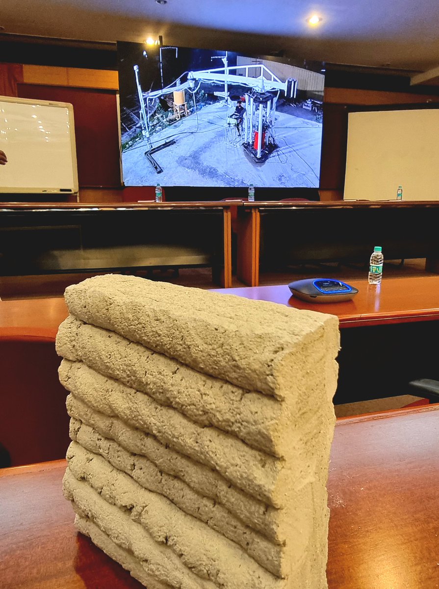 alysha_lobo's tweet image. Never did I imagine that I'd see a gigantic #3Dprinting portable #collaborativerobot in #India doing #construction
Build a home in 10 days or less with sustainable materials or cement if you don't want to be an eco warrior 🙄
kelvin6k.com 👏🏼
#madeinIndia