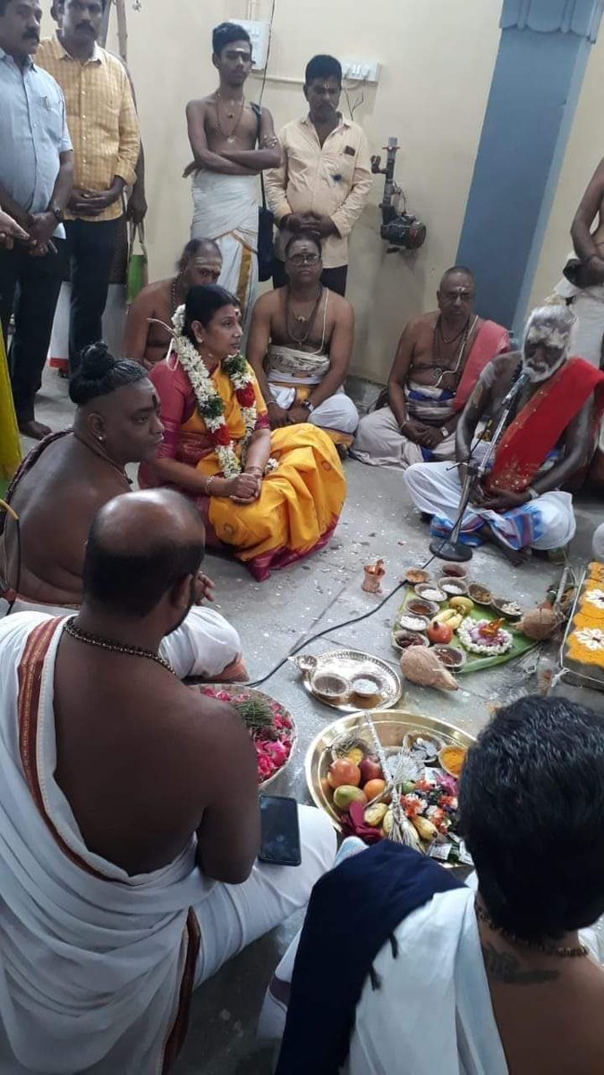 BUSHINDIA's tweet photo. குரு பூர்ணிமாவா? https://t.co/d7htuD7aZj