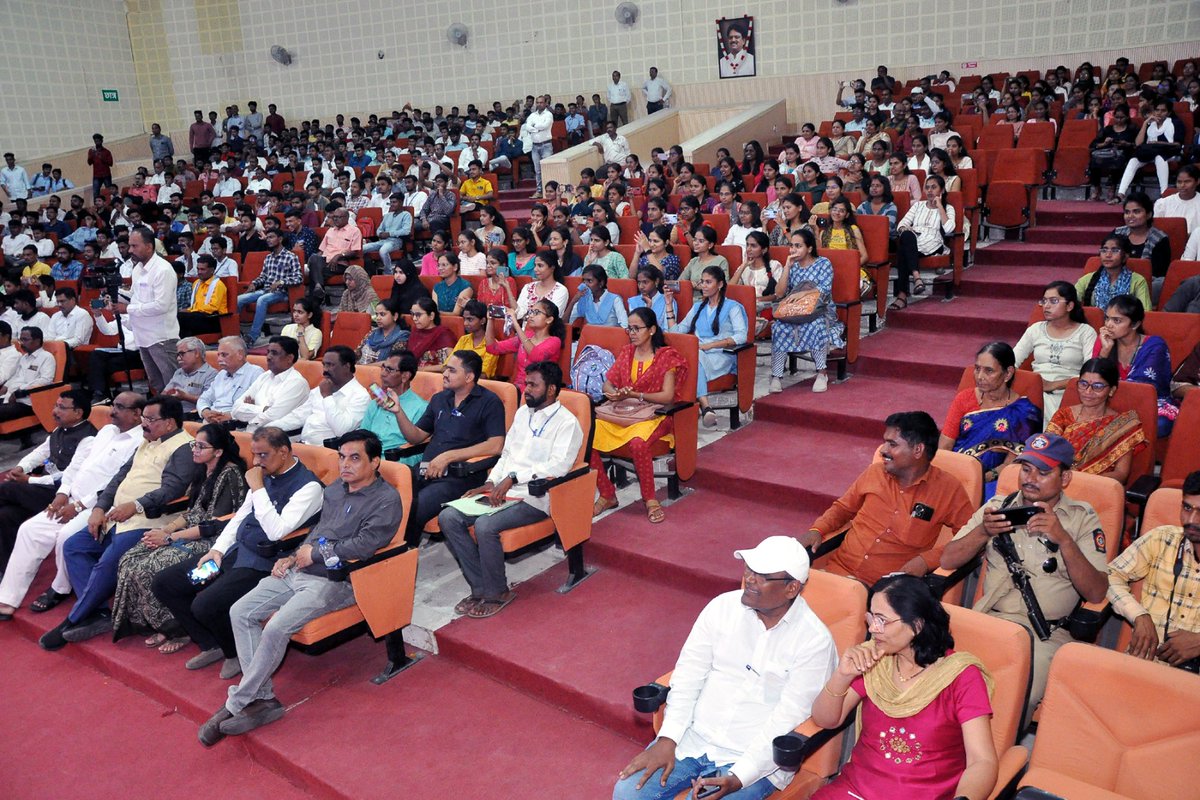 Nehru Yuva Kendra Latur!
Platform for development of youth
Conducted Various Events in Yuva Utsav.
Few of the Glimpses of Yuva Utsav are here...

#YuvaUtsav2023
#CulturalEvent
#YouthEvent

@Nyksindia 
@ianuragthakur 
@InfoDivLatur 
@NYKS_maha_Goa 
@YASMinistry