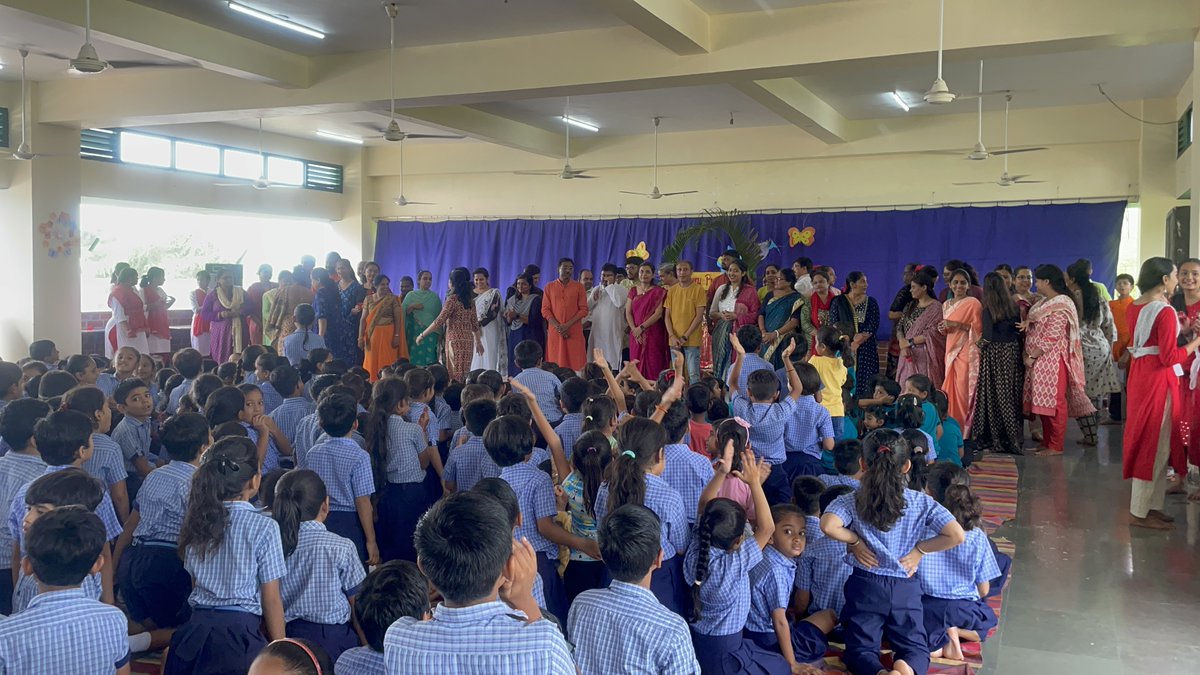 AmritVidTweets's tweet photo. #GuruPurnima2023 
blessed to be a teacher and learner at Amrit. https://t.co/H6pvLPok1d