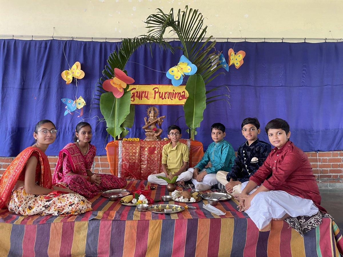 AmritVidTweets's tweet photo. #GuruPurnima2023 
blessed to be a teacher and learner at Amrit. https://t.co/H6pvLPok1d