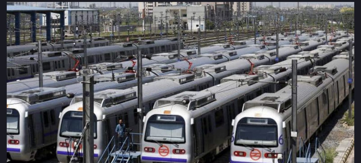 MajorPoonia's tweet photo. Delhi NCR Rapid Rail Project 
केजरीवाल सरकार ने सुप्रीम कोर्ट में कहा ही कि उनके पास मेट्रो रेल के लिये पैसे नहीं हैं 

केजरीवाल ने पिछले तीन सालों में हज़ार करोड़ से ज़्यादा के Ads दिये हैं अपनी शक्ल लगाकर ..रोहिंग्याओं को बसाने के पैसे हैं इसके पास पर मेट्रो के लिये नहीं https://t.co/5YtTu5K8qN