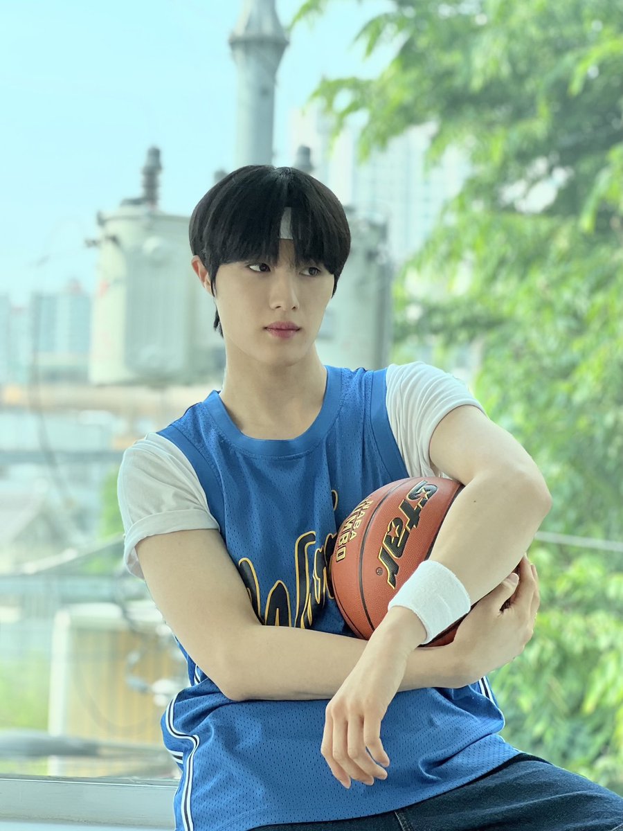 CIX_twt's tweet photo. 너무 덥구만😢😢😢😢😂

#CIX #씨아이엑스 #현석 #윤현석 #서기 #막내 #FIX #픽스 #픽스내거 https://t.co/rHqhENQnVz