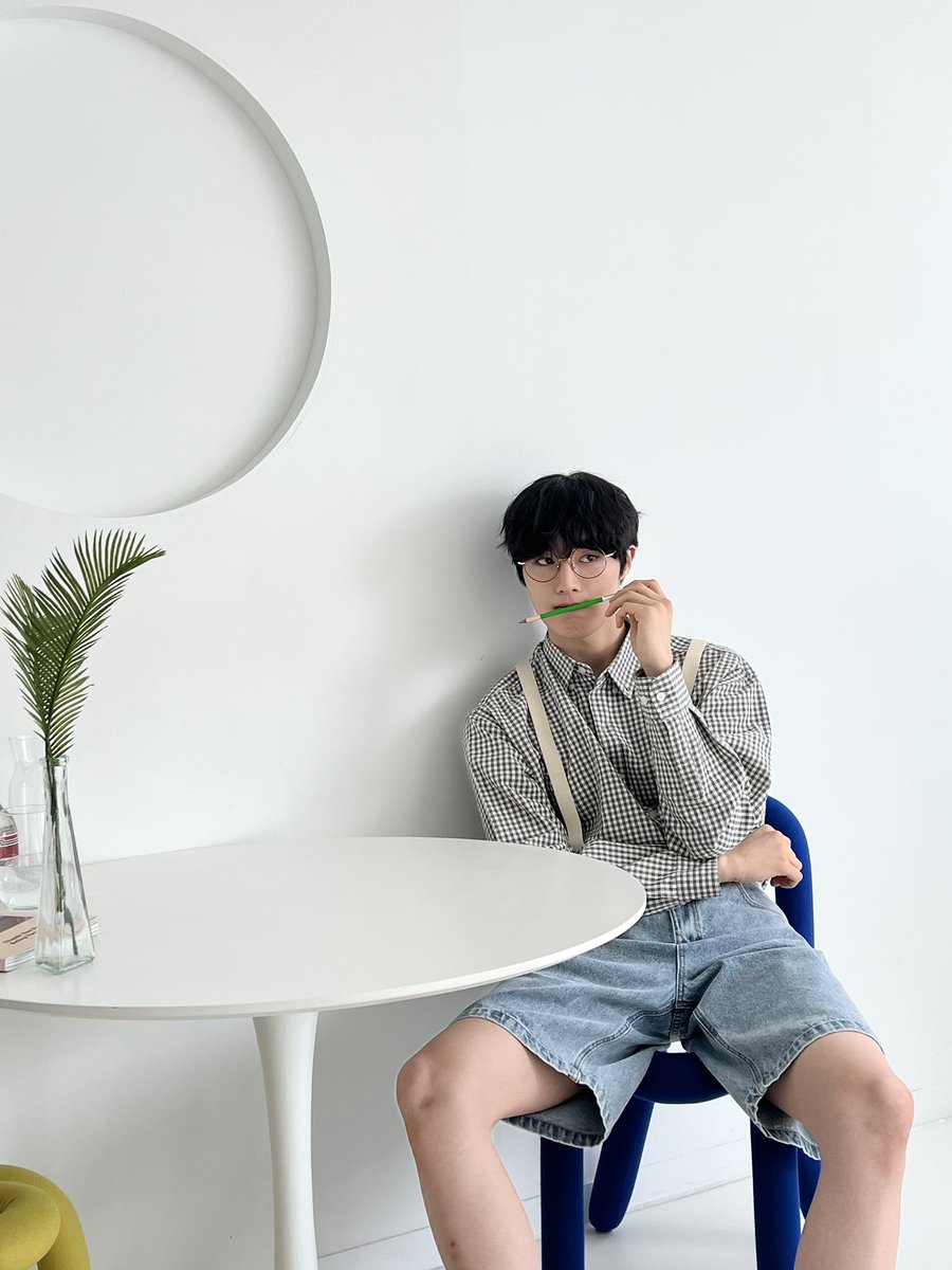 CIX_twt's tweet photo. 너무 덥구만😢😢😢😢😂

#CIX #씨아이엑스 #현석 #윤현석 #서기 #막내 #FIX #픽스 #픽스내거 https://t.co/rHqhENQnVz
