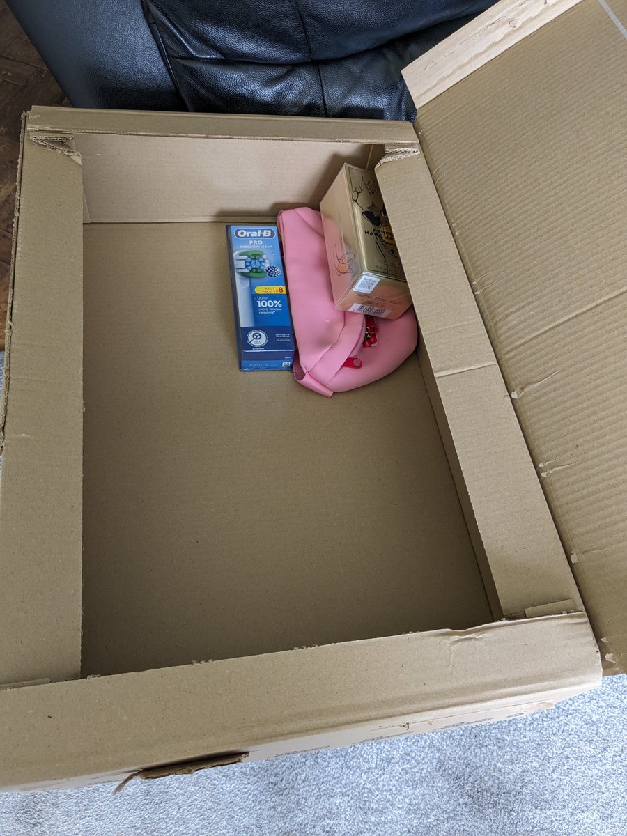 mrs_fed's tweet photo. ⁦@BootsUK⁩ not bothering about sustainability then? https://t.co/ayEBHABFox