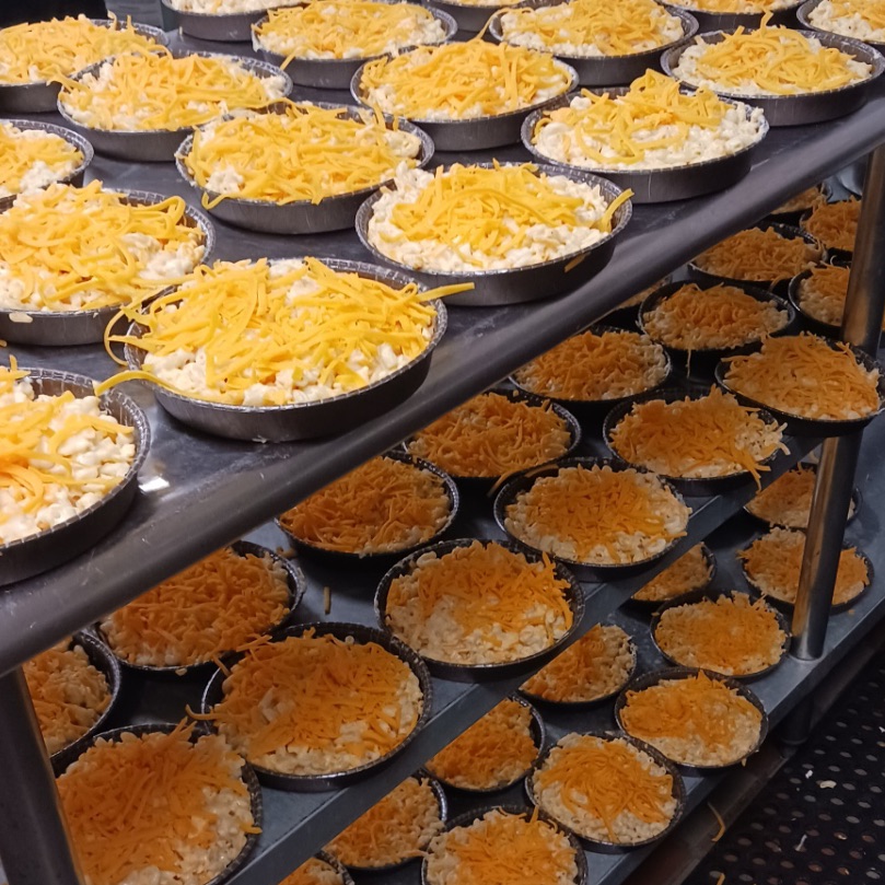 Today is a great day to stop by and pick up your S’MAC refrigerated to bake off tomorrow for any festivities you have planned! We will be closed on July 4th - be safe everyone 🧡🎇☺️!

#summertime #bbqseason #family