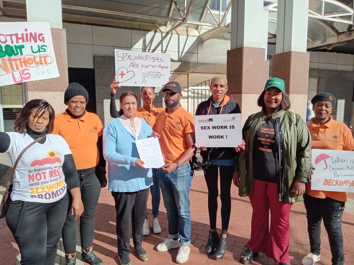 Reminding @DOJCD_ZA that while bill to #decrimsexwork is delayed sex workers will continue to experience high levels of violence, harassment by the police & experience barriers to access justice & health