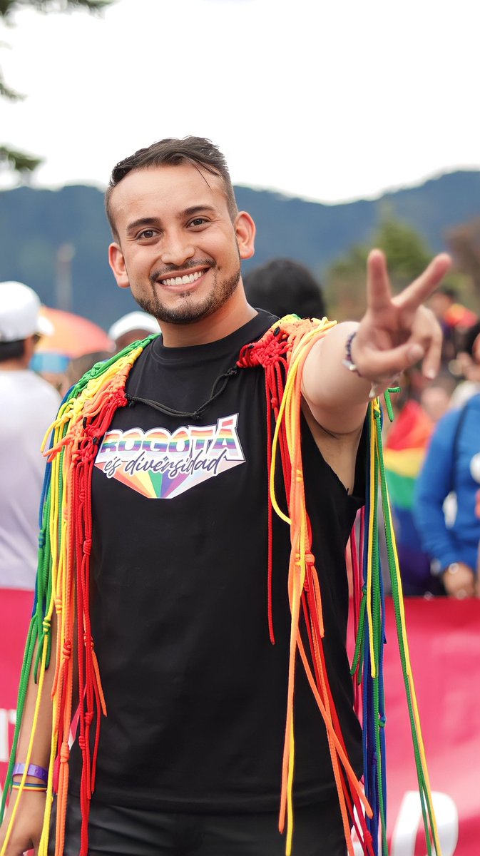 Orgulloso de ser quien soy.
#pride #OrgulloBogotá