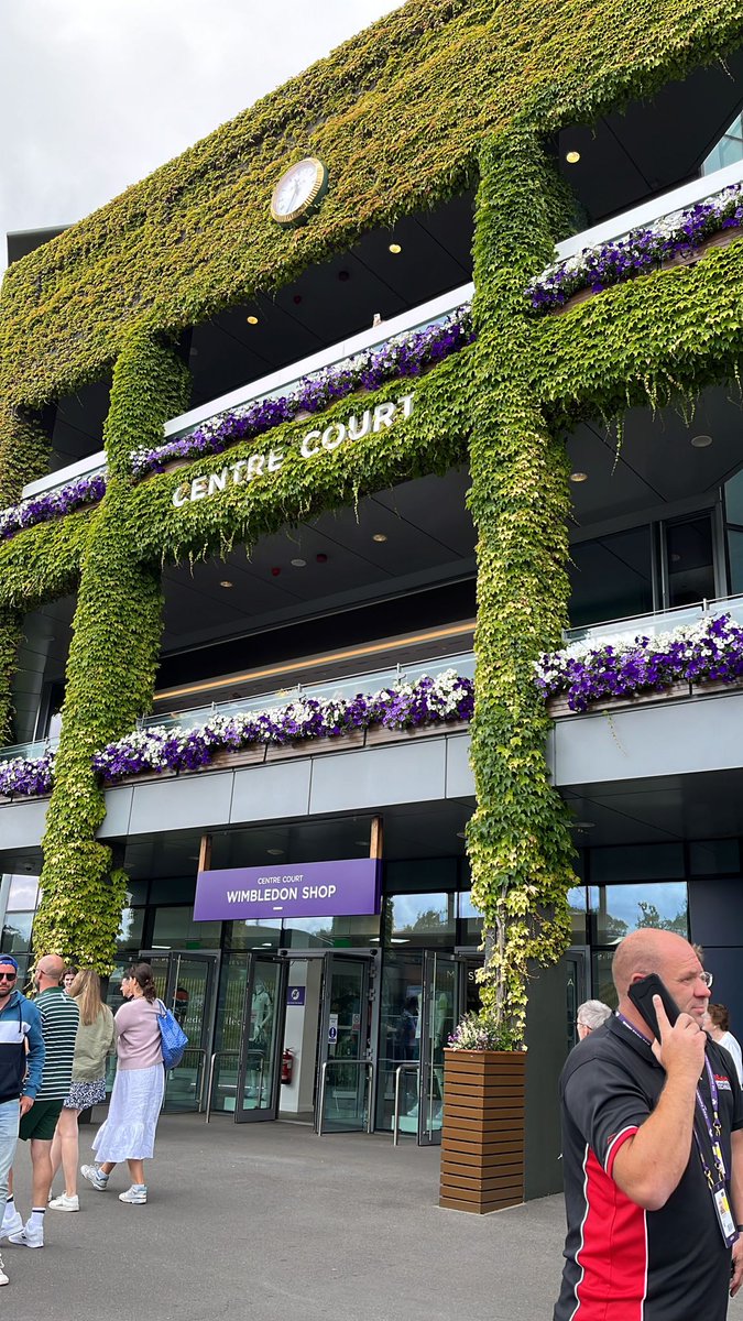 McGraders's tweet photo. #wimbledon2023 May have brought my own racquet, just in case... https://t.co/YXy8MVVbjC
