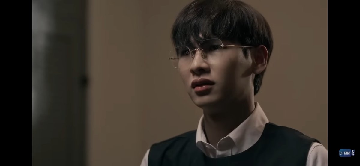 Relevoblfan's tweet photo. When everything in homeschool is monochrome but Run's lips is still pink 🤌🤌🤌

#HomeSchoolSeriesEP7EP8 https://t.co/rhxBlihxBR