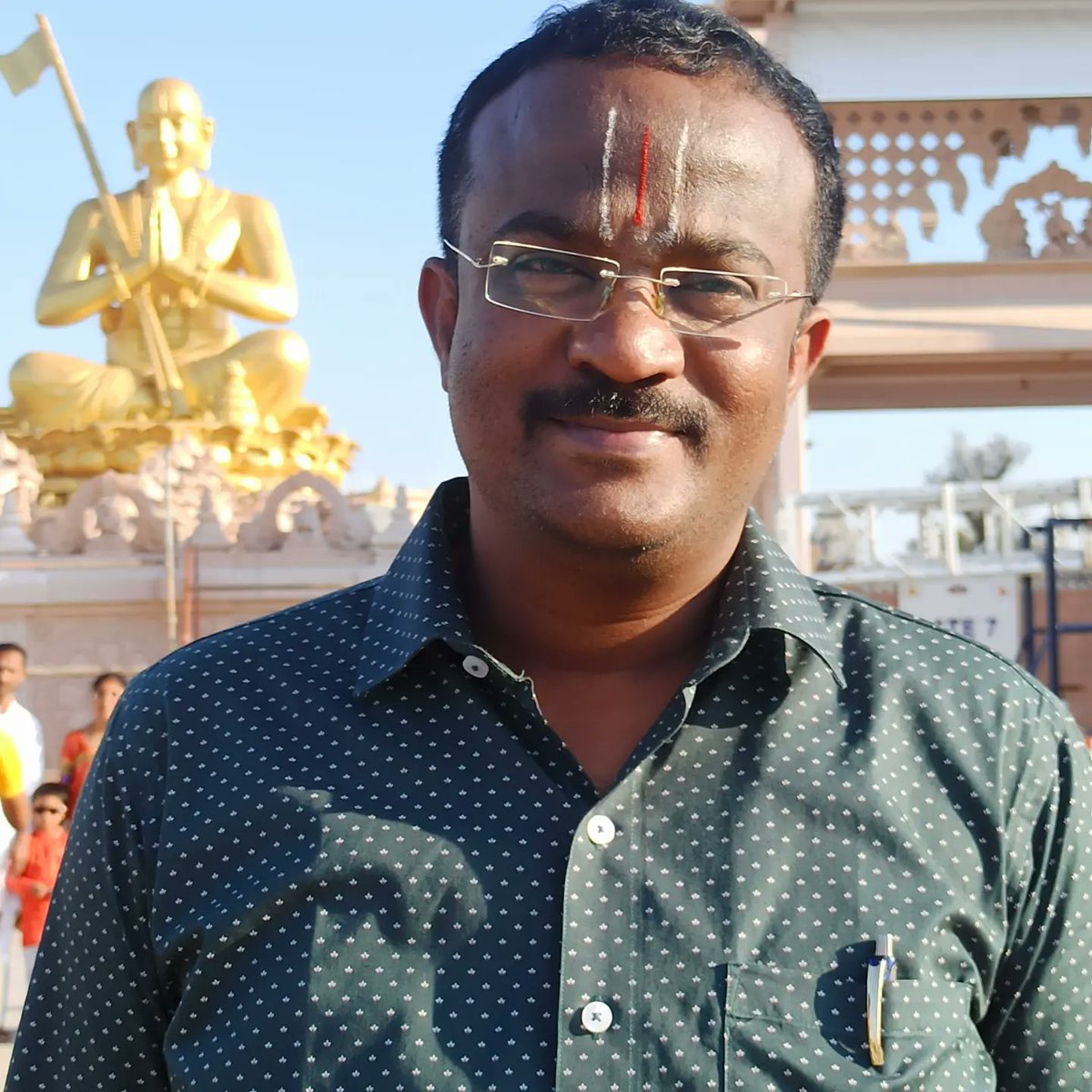 sureounder, dedication and devotion to all my Gugu Ji who bring me in cyber Forensic domain, where the fight with all white collar criminals तस्मै श्री गुरुवे नमः