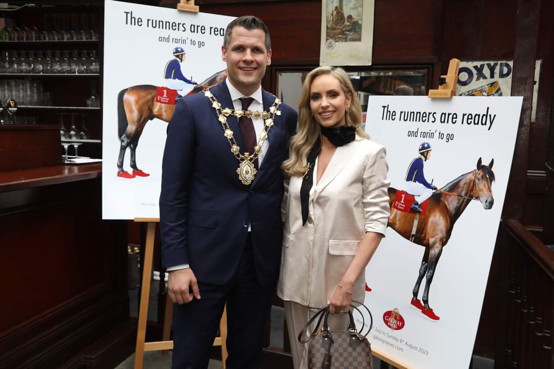 soundtolightgal's tweet photo. Delighted to be a part of the @Galway_Races Summer Festival Official Launch last week as they unveiled their plans which include;

💰 Over €2M in Prize Money 
🙌 New Sponsors
🎧 New Podcast
🥻 €13,000 for Best Dressed Lady Competition 

#GalwayRaces #SoundToLight https://t.co/u86f9BkpEC