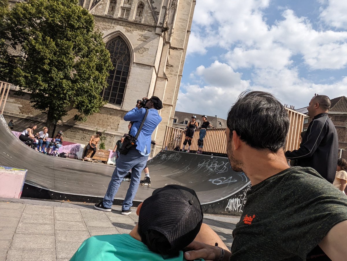 Aponhcet's tweet photo. Such a cool atmosphere at chapel skatepark ! 

My kid loved it so much I consider bringing him to urban session this weekend. 

It was such a motivational boost for him ! https://t.co/DEWPDGlvDq