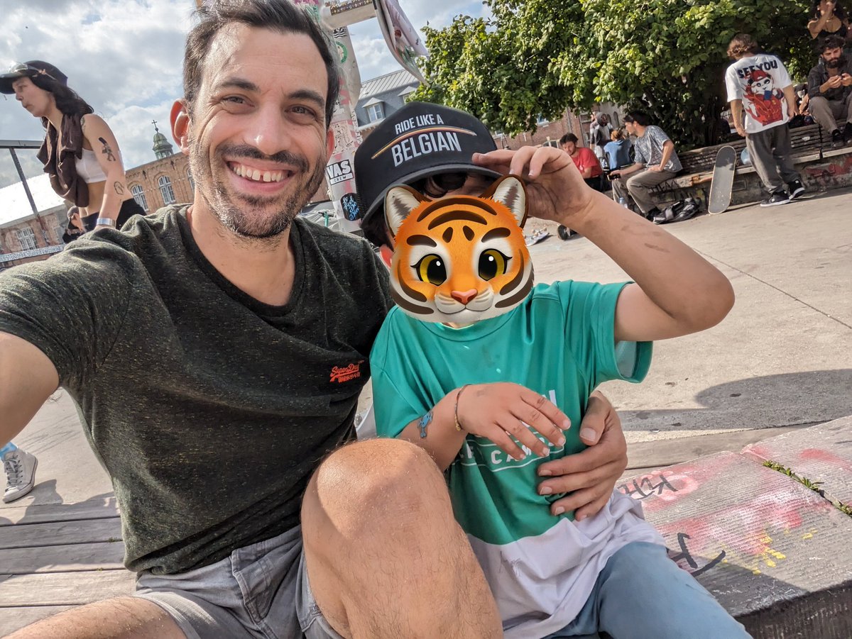 Aponhcet's tweet photo. Such a cool atmosphere at chapel skatepark ! 

My kid loved it so much I consider bringing him to urban session this weekend. 

It was such a motivational boost for him ! https://t.co/DEWPDGlvDq