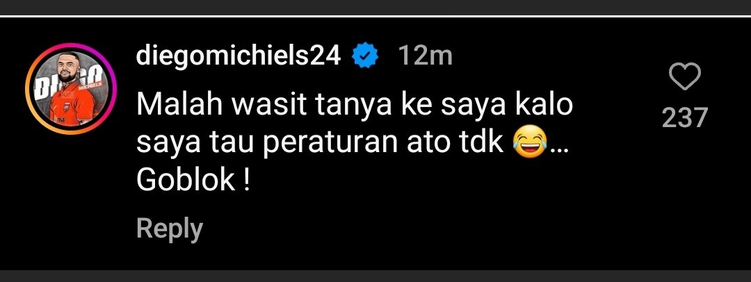 garagarabola_'s tweet photo. Khas banget pengadil kita, kalau pemain kita protes ditanya, "tau peraturan, tidak?.."

Capek bener ah! 😭 https://t.co/oqddQf4nOV