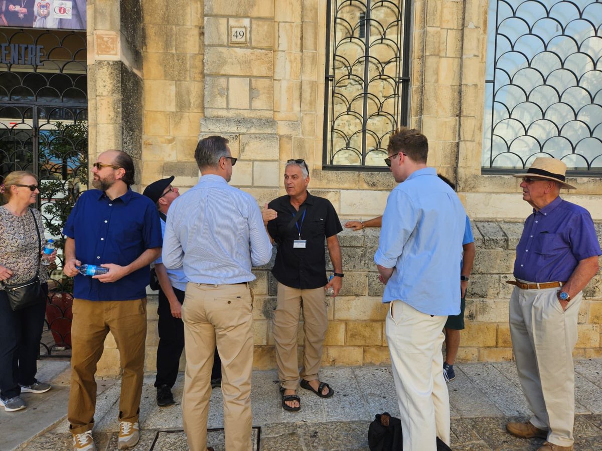ElnetUk's tweet image. The ELNETUK Journalist Delegation starts with a tour of the old city #UKjournalists