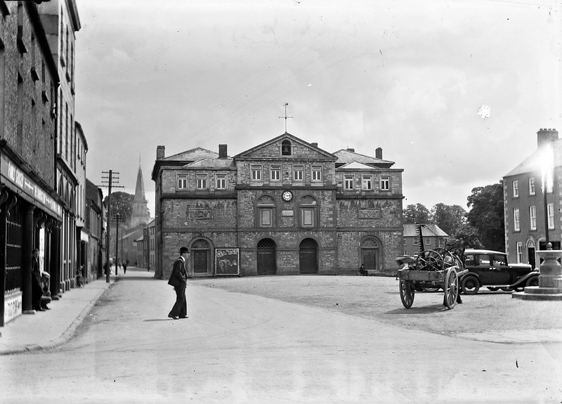 NLIreland's tweet photo. Presenting the #ButterMarket in #Athy, Co. #Kildare, with its delightfully clear #clock face. Photographed sometime around July 1931, based on the Sea Bat poster; https://t.co/KyvKr0NhP0. https://t.co/3CzjTddoRi
