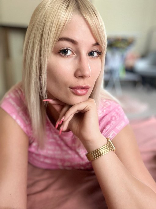 You like my new hairstyle? 🫦👩🏼 https://t.co/ygQcV6ehIV