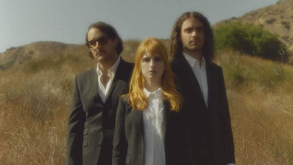 Pcharts's tweet photo. 🚨 | Paramore are the first band in the world. https://t.co/vvKjShk1BX