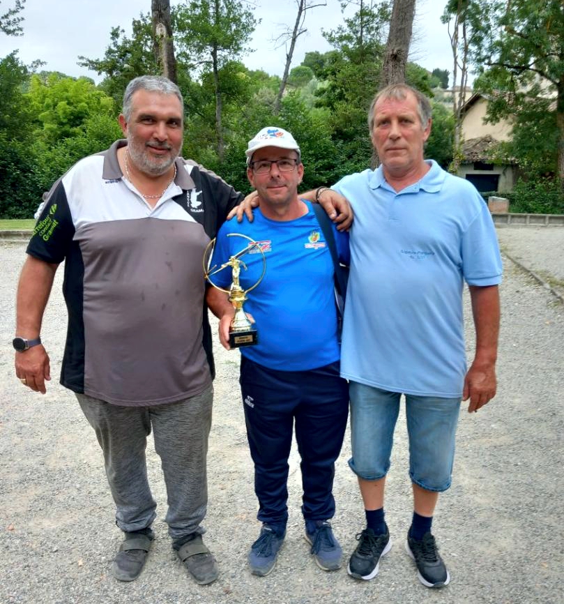 PompiersDuLot's tweet photo. Les @PompiersDuLot, décrochent le titre de champions régionaux de #Pétanque des Sapeurs-Pompiers de Midi-Pyrénées, le 1-7 à #Mauvezin (32).
https://t.co/wkpviXjtBI
@Sdis32 #UDSP32 https://t.co/8bF61yI1SB