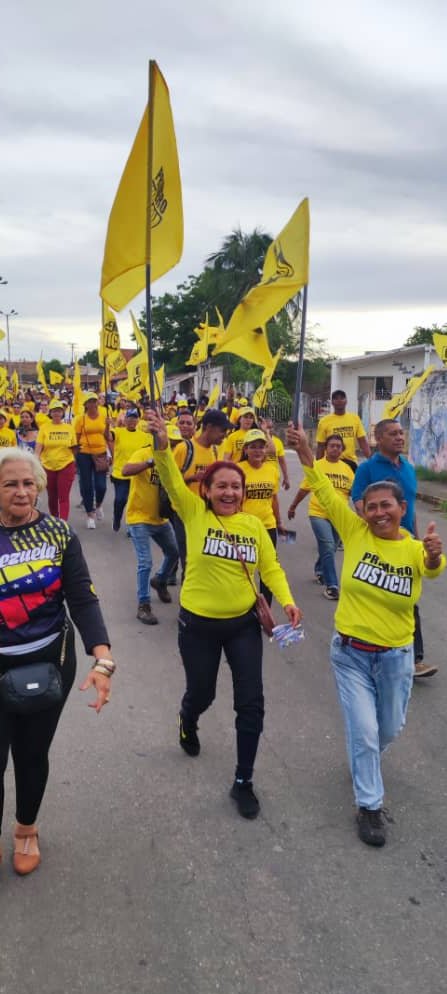 saramilano150's tweet photo. "Levantate y Unete a la marcha para juntos superar los problemas y construir un Pais de Oportunidades". #Lucha #UnidosSomosMasGrandes  #primerojusticia #caprilespresidente #Primarias2023 #ElPuebloManda https://t.co/uBRSnxibU2