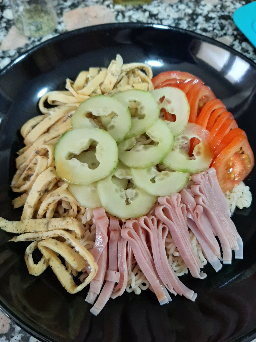 Gmma77's tweet photo. Hola!! Vuelven las recetas fresquitas, y que mejor que un ramen! 🥰 https://t.co/p3rL2HNwDY