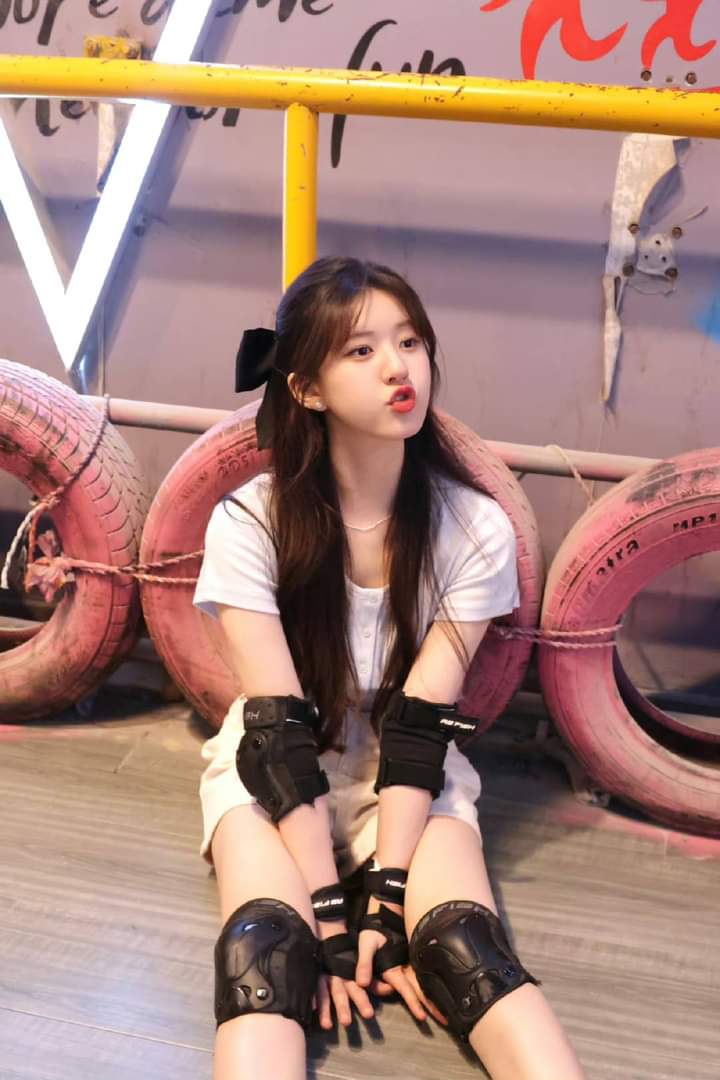 Mali83185133's tweet photo. Ruth Little Follower's Weibo Update 

A cute and lovely Sang Zhi is sliding towards you~ #zhaolusi https://t.co/QqDbBvvphn
