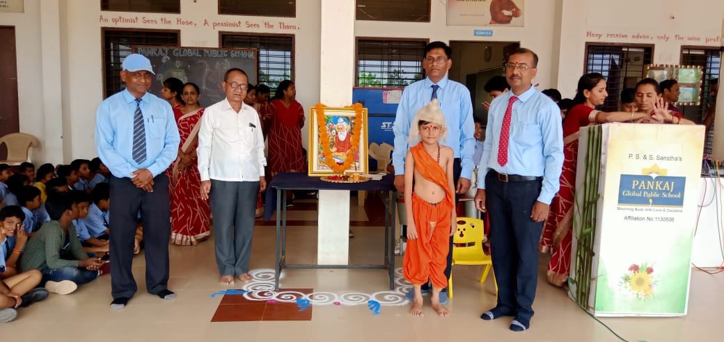 PGPSchopda's tweet photo. 𝗚𝗨𝗥𝗨 𝗣𝗢𝗨𝗥𝗡𝗜𝗠𝗔 𝗖𝗘𝗟𝗘𝗕𝗥𝗔𝗧𝗘D 𝗔𝘁 𝗣𝗚𝗣𝗦
𝘎𝘶𝘳𝘶 𝘗𝘰𝘶𝘳𝘯𝘪𝘮𝘢 𝘸𝘢𝘴 𝘤𝘦𝘭𝘦𝘣𝘳𝘢𝘵𝘦𝘥 𝘪𝘯 𝘵𝘩𝘦 𝘱𝘳𝘦𝘴𝘦𝘯𝘤𝘦 𝘰𝘧 𝘵𝘩𝘦 𝘊𝘩𝘪𝘦𝘧  𝘎𝘶𝘦𝘴𝘵, 𝘔𝘳. 𝘗𝘳𝘢𝘬𝘢𝘴𝘩 𝘋𝘦𝘴𝘩𝘮𝘶𝘬𝘩, 𝘢 𝘳𝘦𝘵𝘪𝘳𝘦𝘥 𝘗𝘩𝘺𝘴𝘪𝘤𝘴 𝘵𝘦𝘢𝘤𝘩𝘦𝘳. https://t.co/sRd28VyMiZ