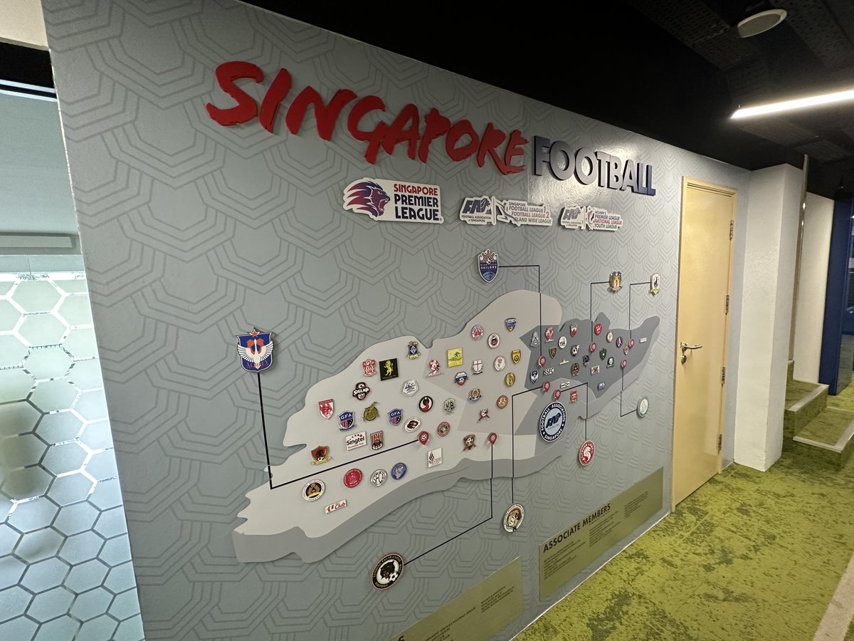 tombrownlee_'s tweet photo. An honour to present to the @FASingapore staff and Singapore Premier League's Head and Fitness Coaches

Great opportunity to represent @UBSportExR introducing some key aspects of applied sports science

Thanks @FirdausMaasar for the invitation - it was great to meet everyone https://t.co/G3gtiHyN6e