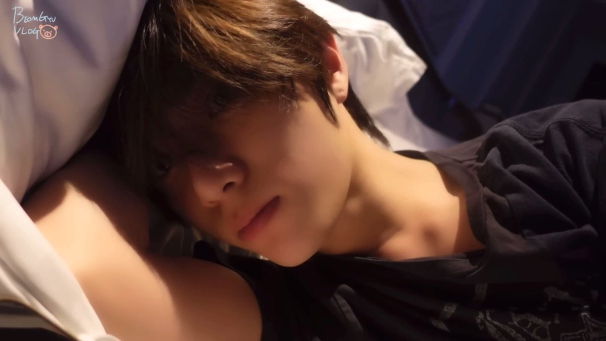 txt_sarangdan2's tweet photo. 🛏️🧸 https://t.co/zjdCMogXzd