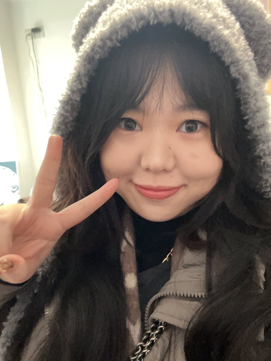ashindon's tweet photo. 锦欣医院的护士就是反差大，天天让去她家里操她。 https://t.co/QGv8yXUKVR