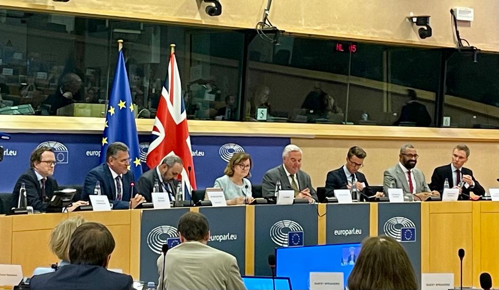 EESC_REX's tweet photo. 🇪🇺🇬🇧📢 @EU_EESC Delegation at the EU-UK PPA kickoff chaired by @NathalieLoiseau &amp; @OliverHealdUK 

👉State of play within the Partnership Council by @MarosSefcovic &amp; @JamesCleverly 

This Assembly is key to building mutual trust &amp; confidence in addressing common challenges‼️ https://t.co/tLCiK9Xnas