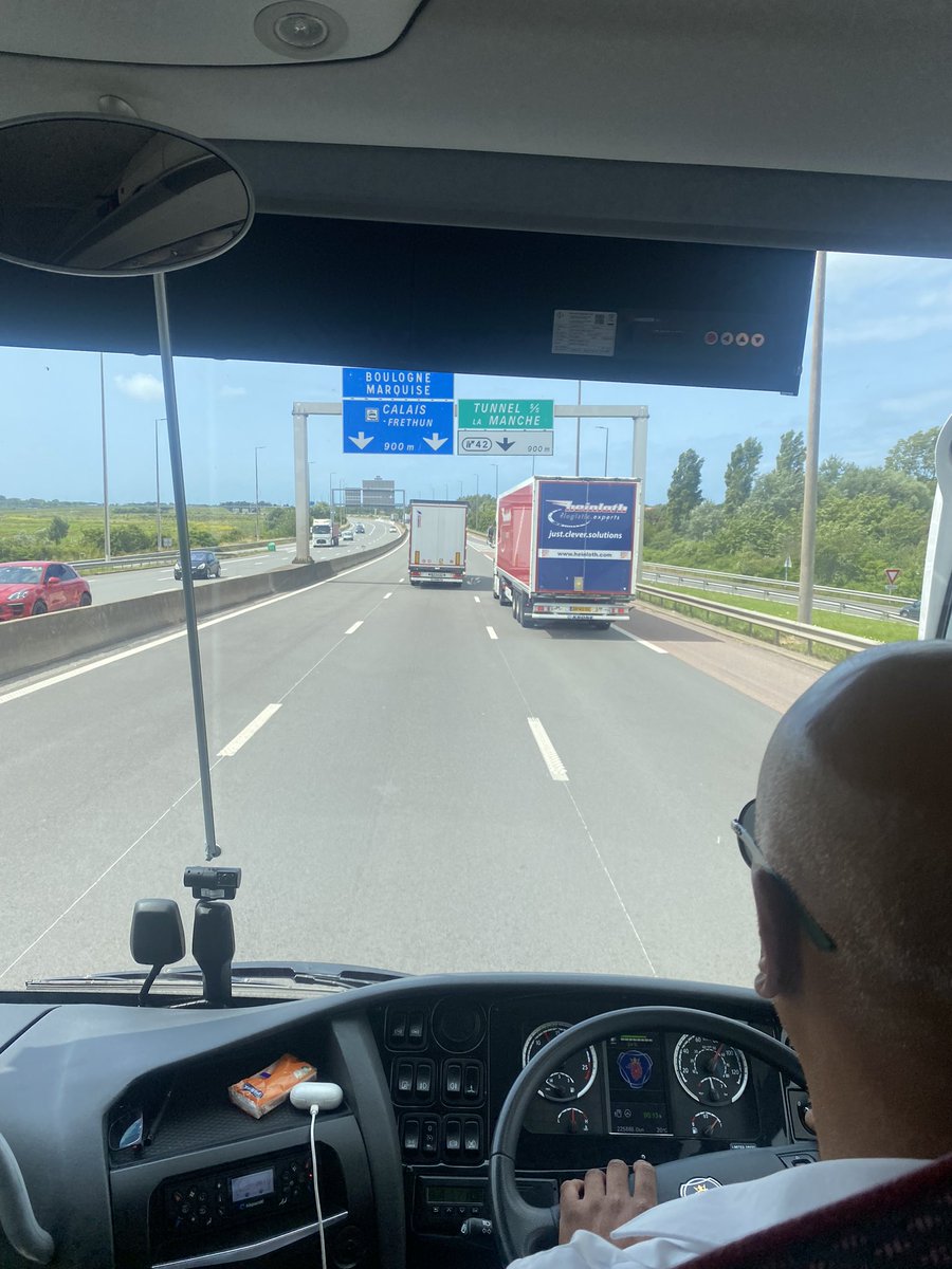 Year 10 French trip arrived in Calais! <a href="/EppingStJohns/">ESJ</a> <a href="/esjmfl/">ESJMFL</a>