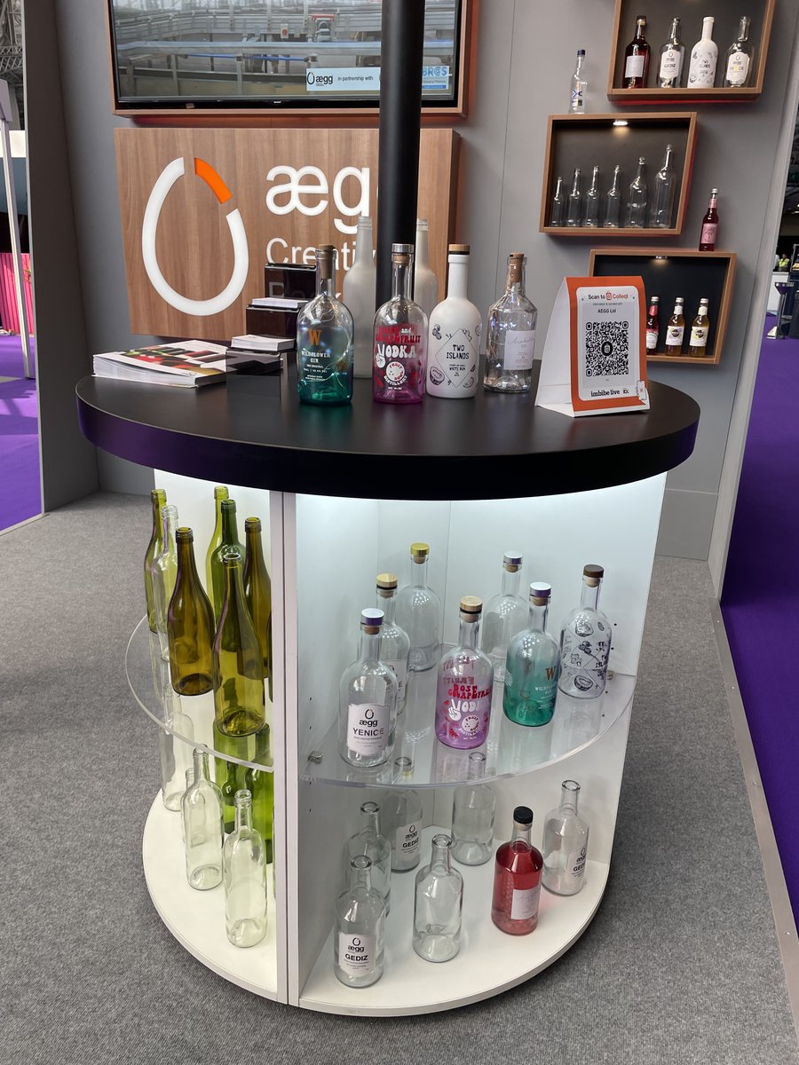 AeggPackaging's tweet photo. This was us before the doors opened at #imbibelive this morning!
Come and visit us (Stand B72) if you are looking for a glass bottle partner for your wine, soft drinks and spirits (including a range of 'eco' bottles).
#spiritbottles #winebottles #SoftDrinksBottles https://t.co/3VcY4mDxls