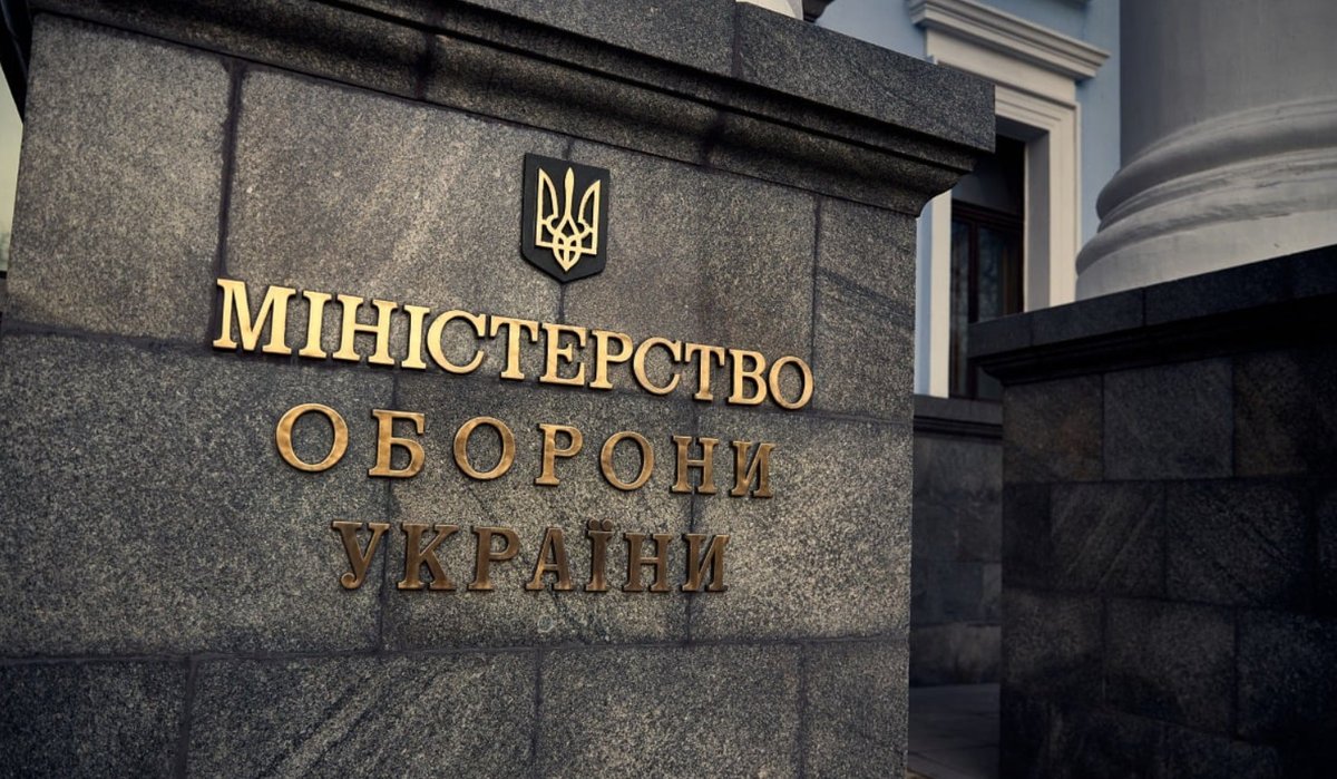 censor_net's tweet image. Міноборони закуповувало пальне за завищеними цінами - 80 грн/л, СБУ не може знайти постачальника, - Ніколов

censor.net/ua/n3428554